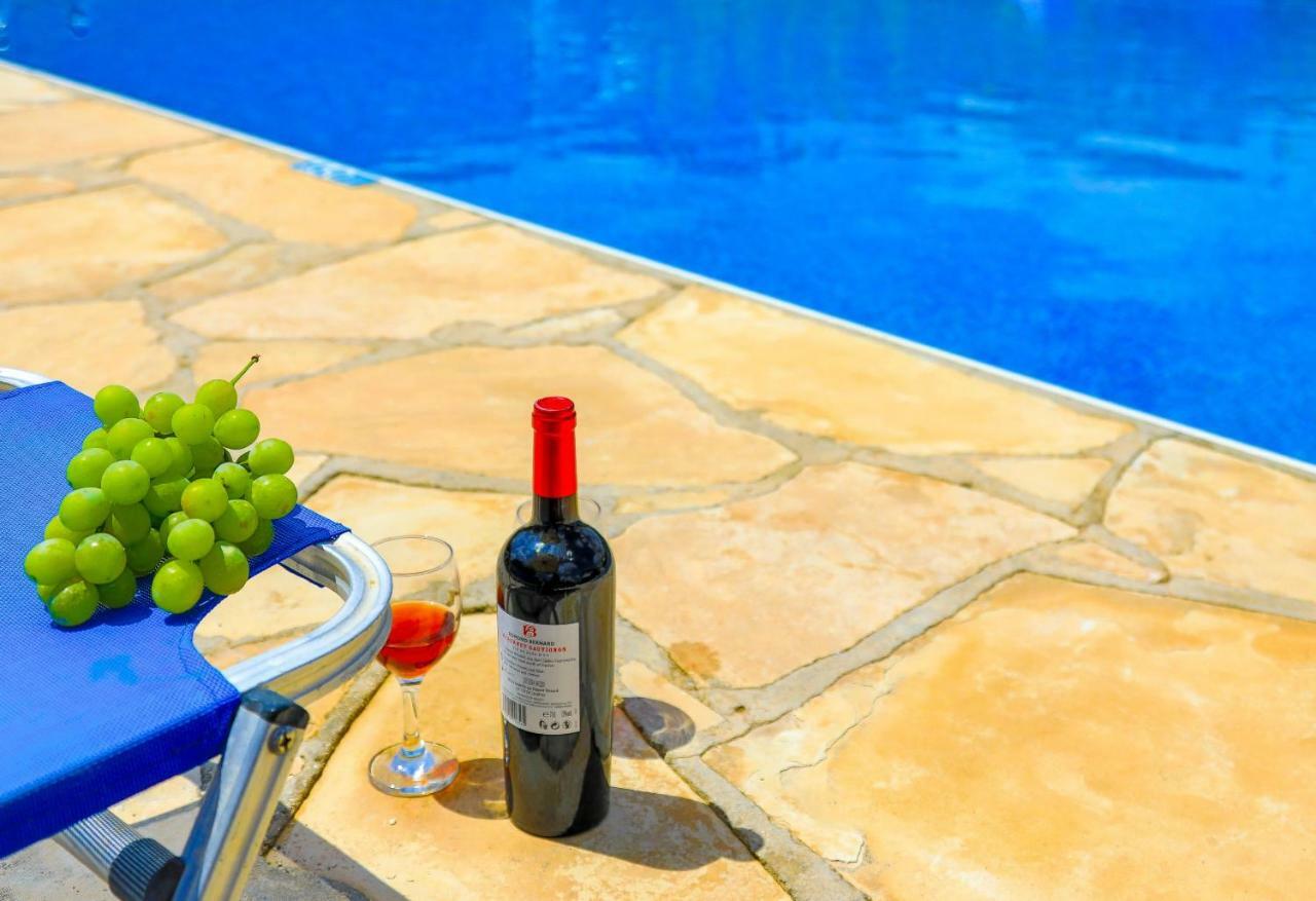 Villa Athina Finiki 폴리스 외부 사진